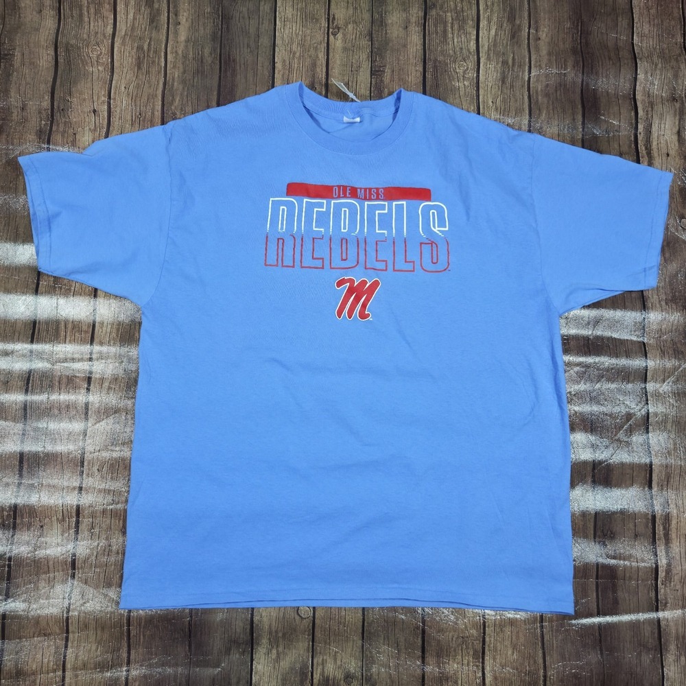 Hanes Ole Miss Rebels T-Shirt Mens 2XL Powder Blue Retro Graphics Sporty